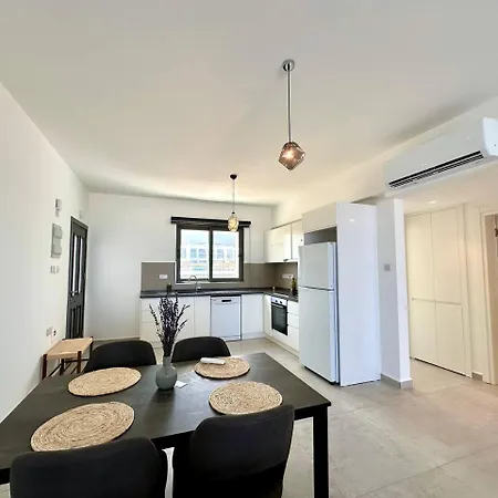 Dejablue, Block A2, Unit 4 Apartment