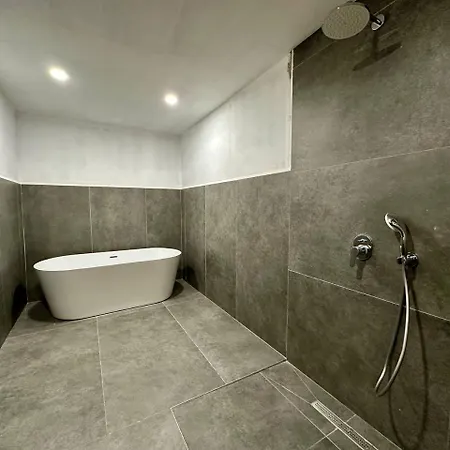 Dejablue, Block A2, Unit 4 *