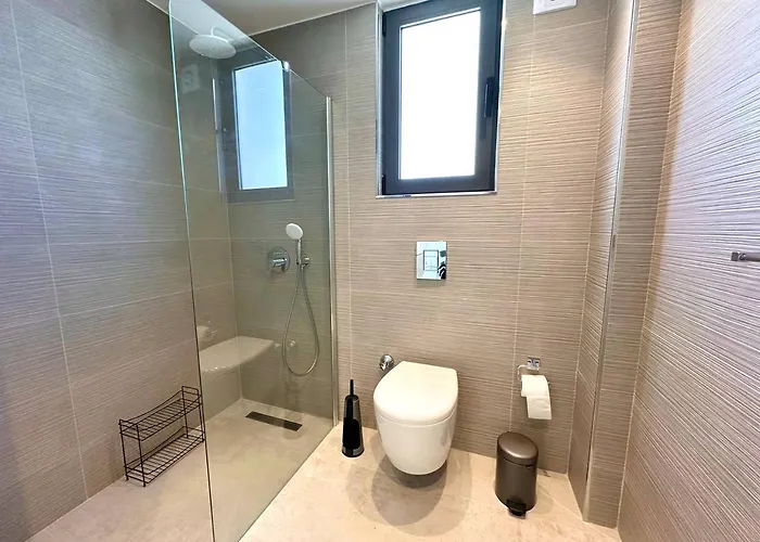 Dejablue, Block A2, Unit 4 Daire Kalogrea